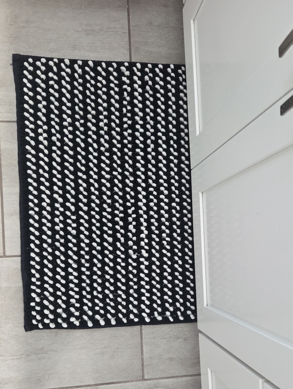 Black and White Loop Bath Mat - Home Accents